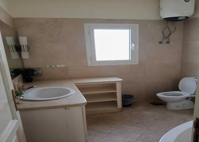 Stylish 4 Bedroom With A Private Heated Pool V15 At White Gurdaka