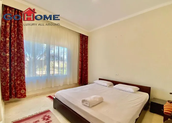 Stylish 4 Bedroom With A Private Heated Pool V15 At White Villa *