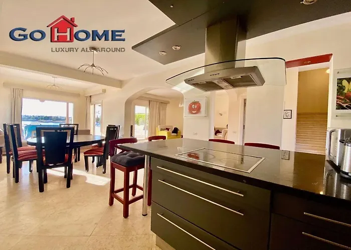 Villa Stylish 4 Bedroom With A Private Heated Pool V15 At White
