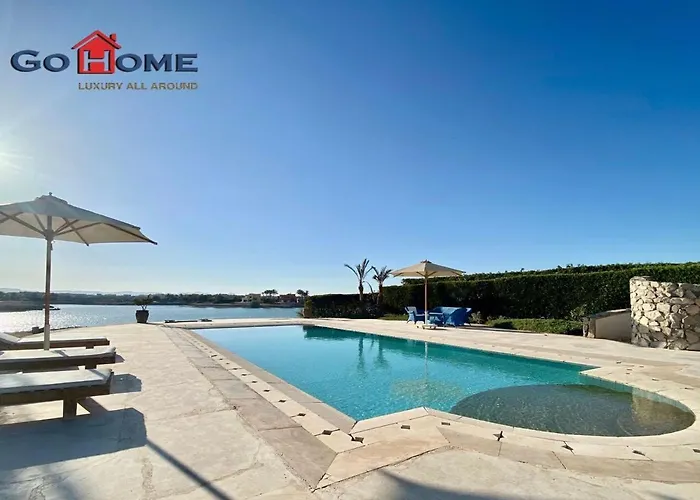 Stylish 4 Bedroom With A Private Heated Pool V15 At White * Gurdaka