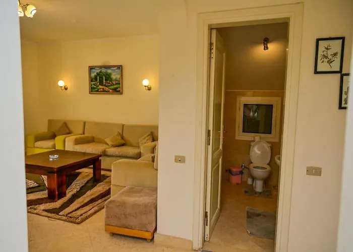 Stylish 4 Bedroom With A Private Heated Pool V15 At White *