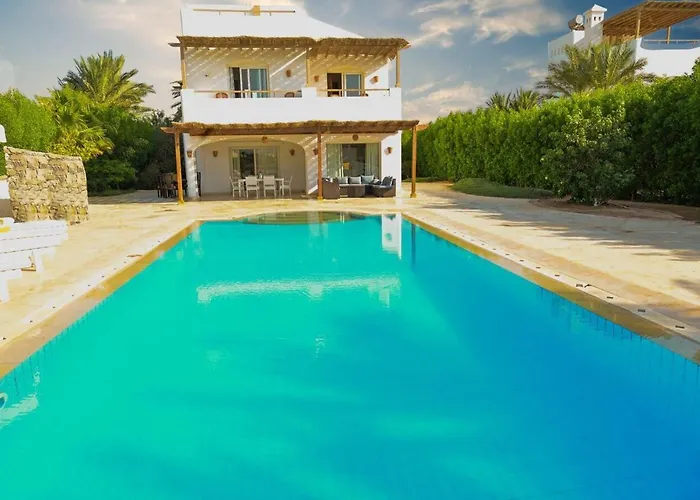 Villa Stylish 4 Bedroom With A Private Heated Pool V15 At White *