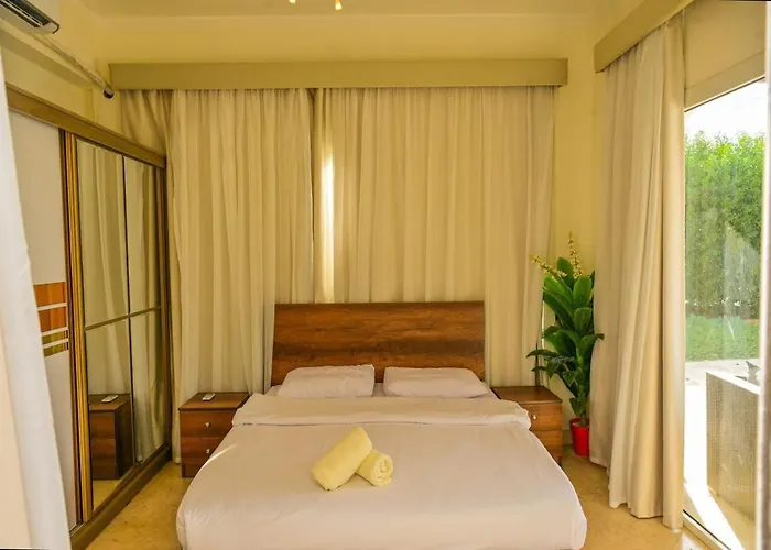 Stylish 4 Bedroom With A Private Heated Pool V15 At White *